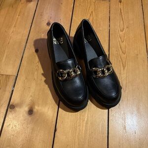 Steve Madden Black Chain Loafers for Women